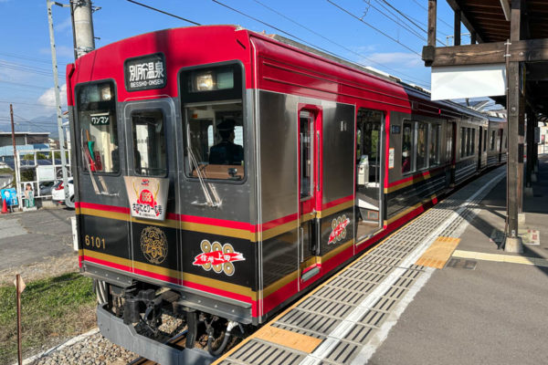 Ueda Electric Railway 6000 series “Sanada Dream” train